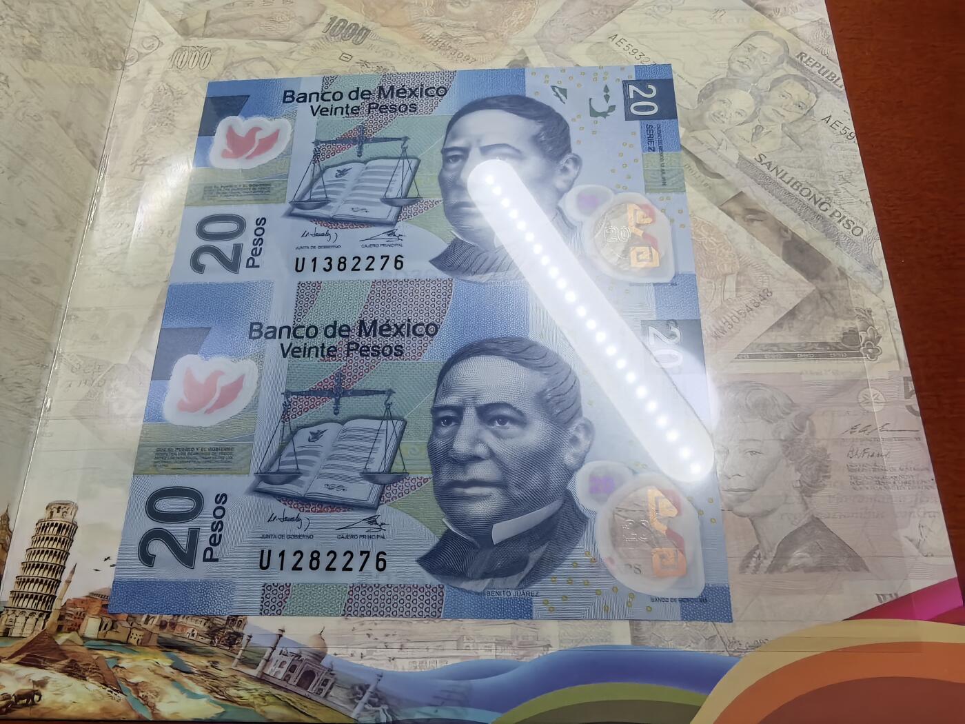 长老汇蛇年精选第七十七场拍卖 世界珍钞——墨西哥20比索塑料钞双连未切割带册，全新