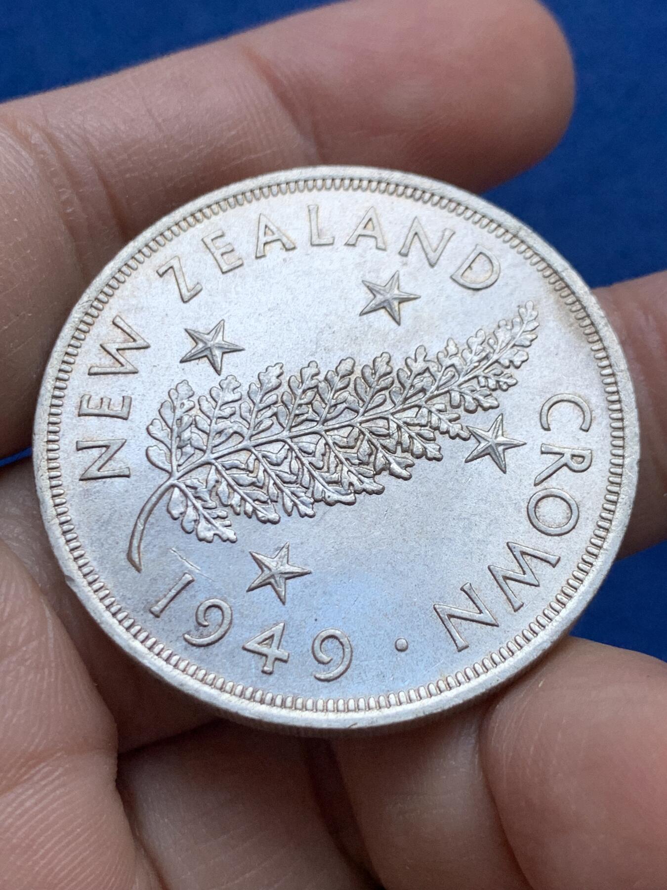 《竞宝斋》第442场 周日，周一，2场连拍 （全场包邮） 新西兰1949年乔治六世1克朗银币