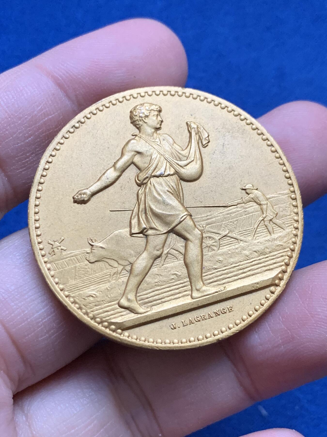 《竞宝斋》第442场 周日，周一，2场连拍 （全场包邮） 法国播种者镀金铜章 带盒 37.2克 41.2mm 丰饶角铜标