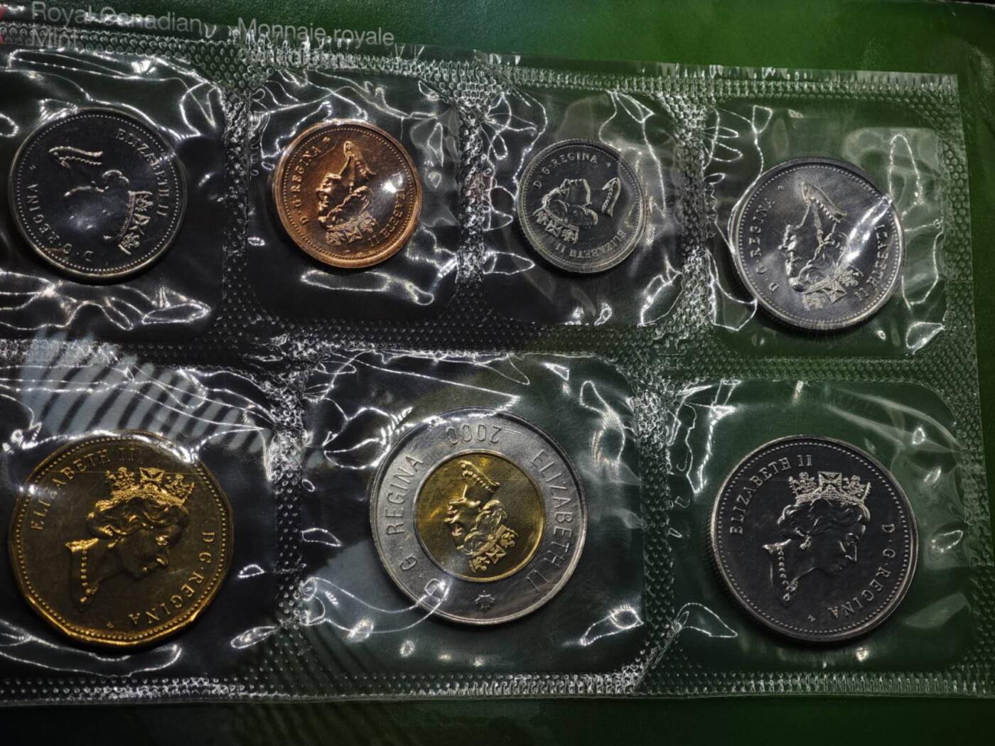 【淘币小摊】实时拍第八百零八拍   银币套币场   满百包邮可预留二周 每周一统一发货   加拿大2000年套币