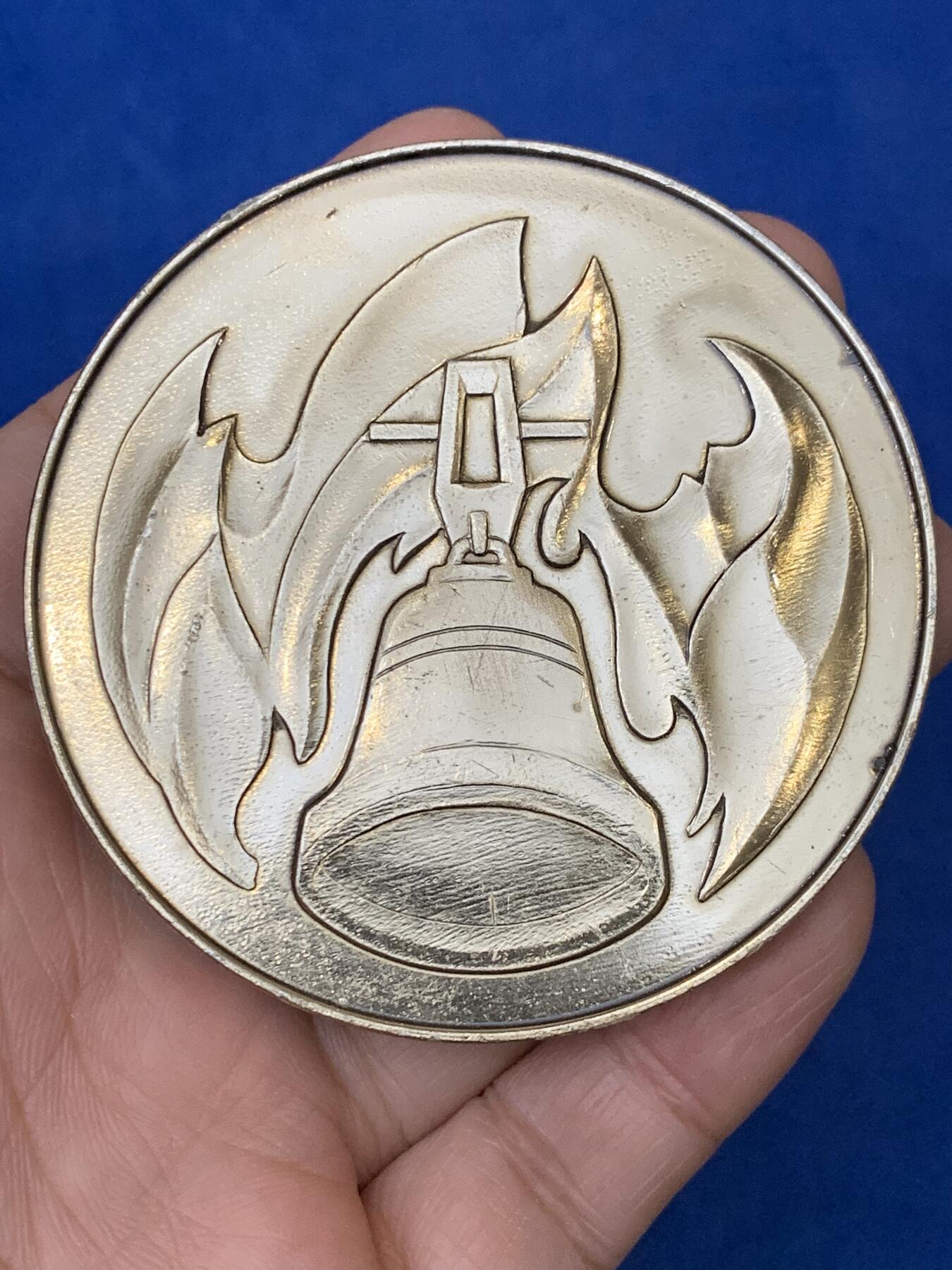 《竞宝斋》第442场 周日，周一，2场连拍 （全场包邮） 俄罗斯纪念章 合金材质 直径69.6mm 重量48.55g