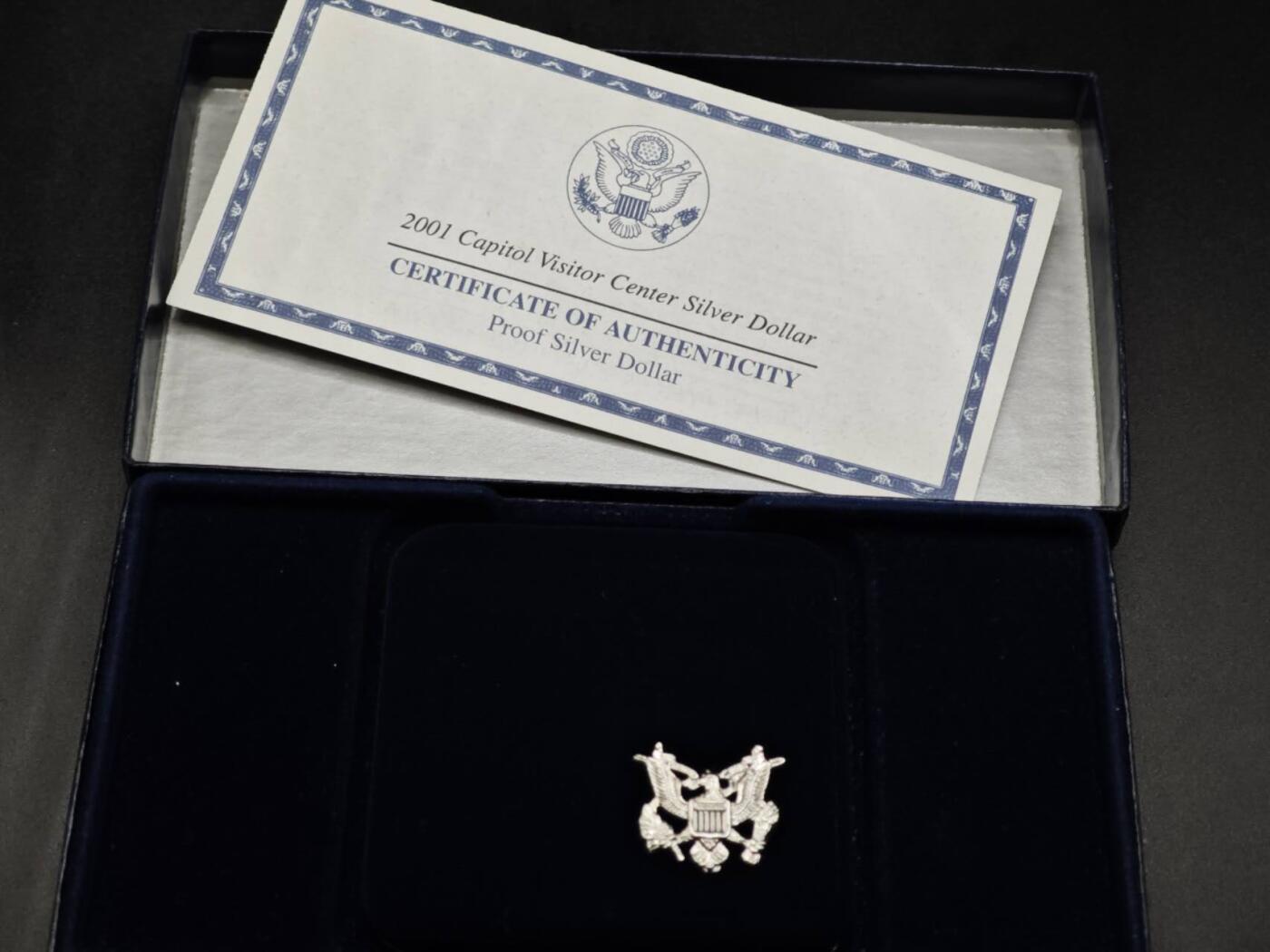 【淘币小摊】实时拍第八百零八拍   银币套币场   满百包邮可预留二周 每周一统一发货   美国2001年首都游览中心一元精制银币原盒原证重26.73克900银 银价275