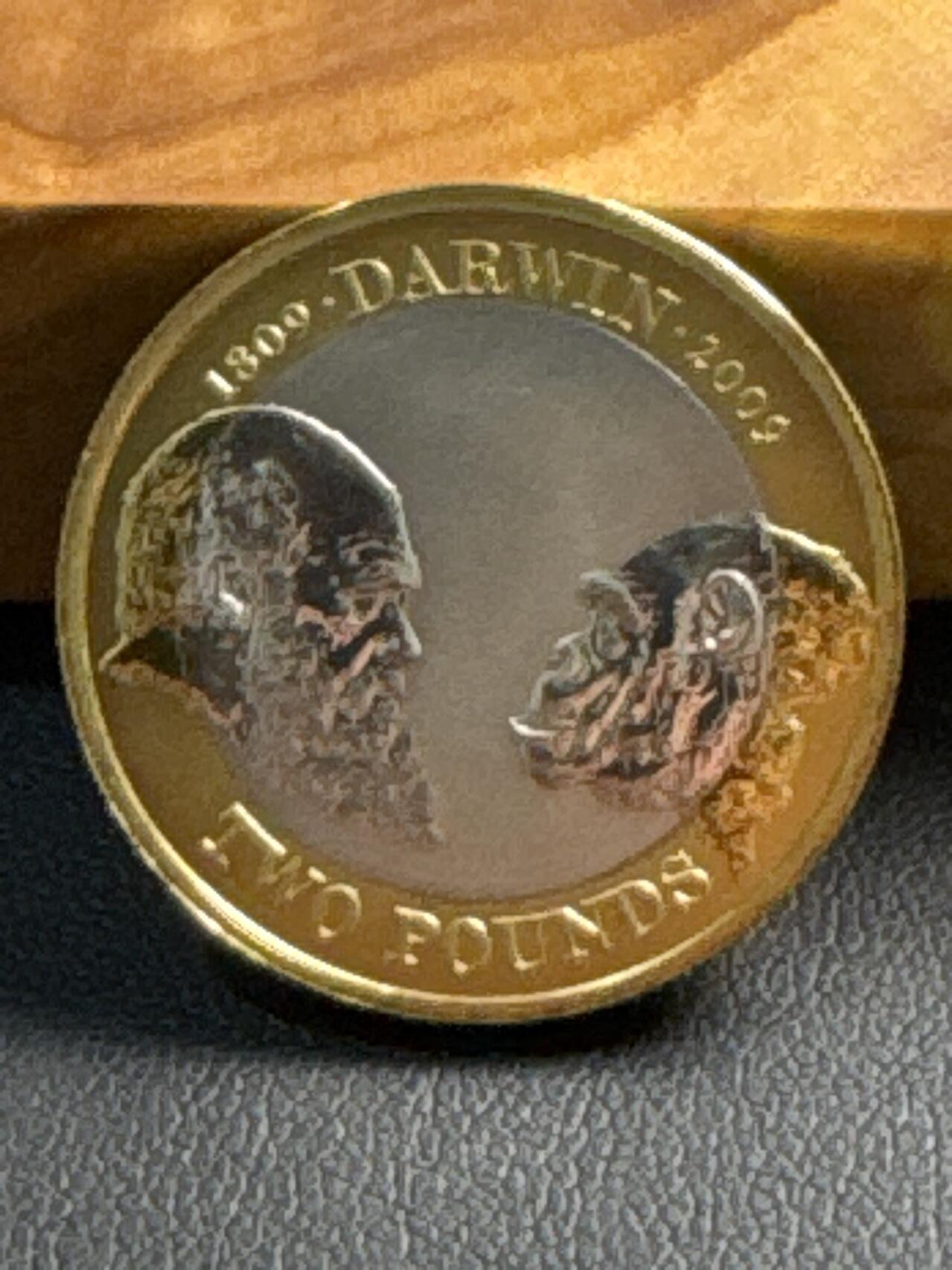 ❤️【币观天下】❤️ 第332期钱币拍卖- 2025.11.28周五晚上6点半场-长期征集拍品 英国2009年达尔文精制银币重12克925银镀金发行量5000枚