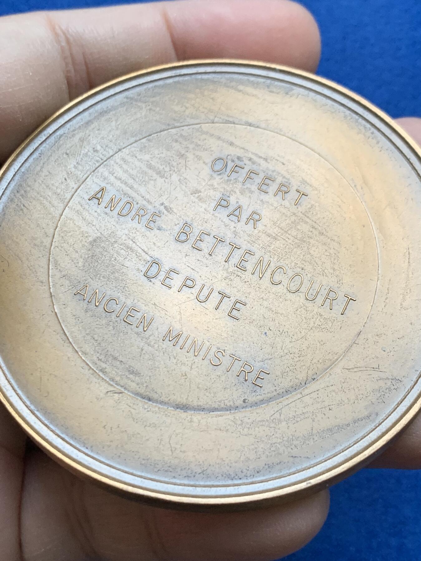 《竞宝斋》第442场 周日，周一，2场连拍 （全场包邮） 法国议会颁发纪念铜章 129.6克 67.5mm 丰饶角铜标