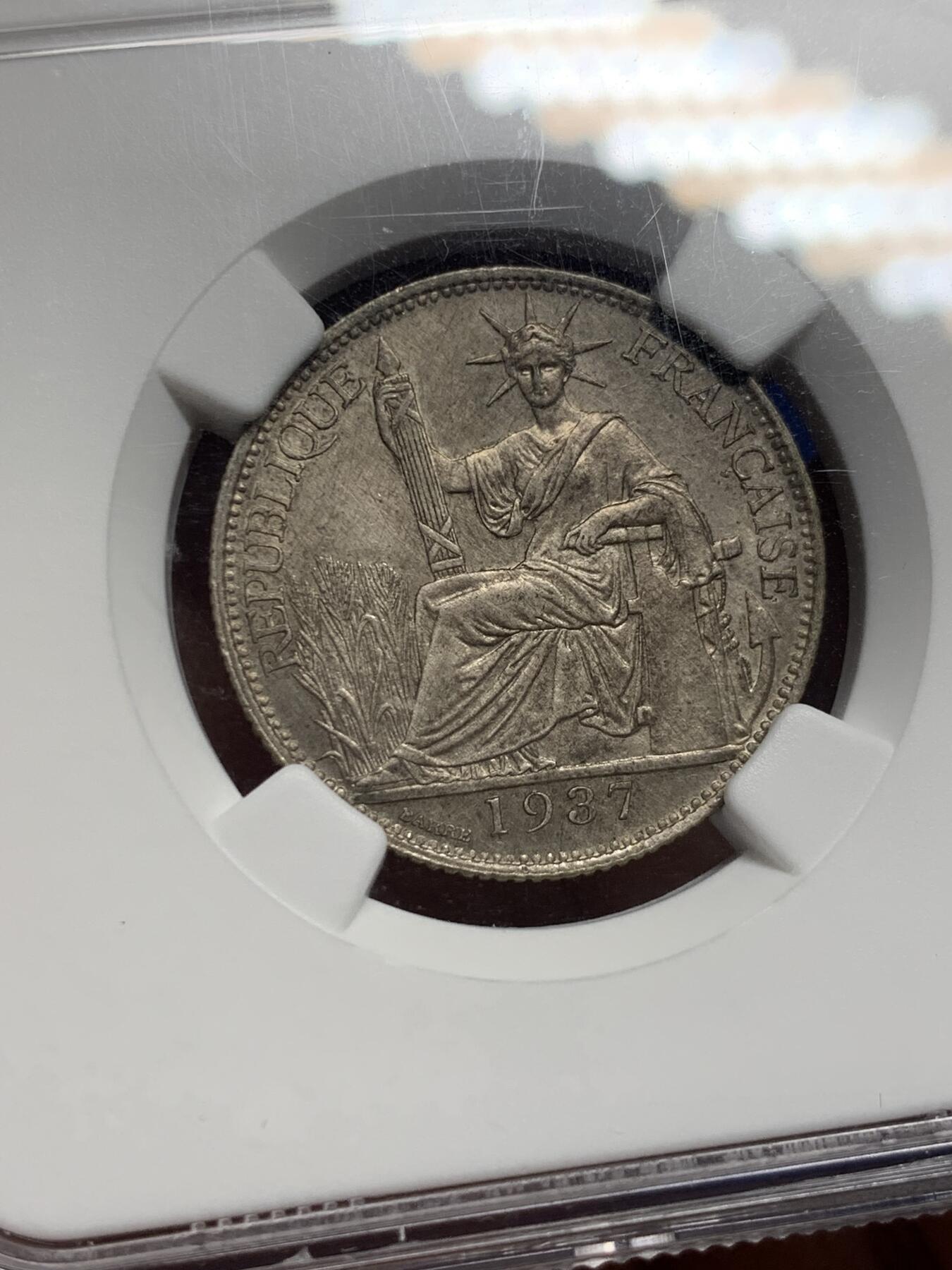 《竞宝斋》第442场 周日，周一，2场连拍 （全场包邮） NGC UNC 1937年法属印支20C坐洋银币，品相好。