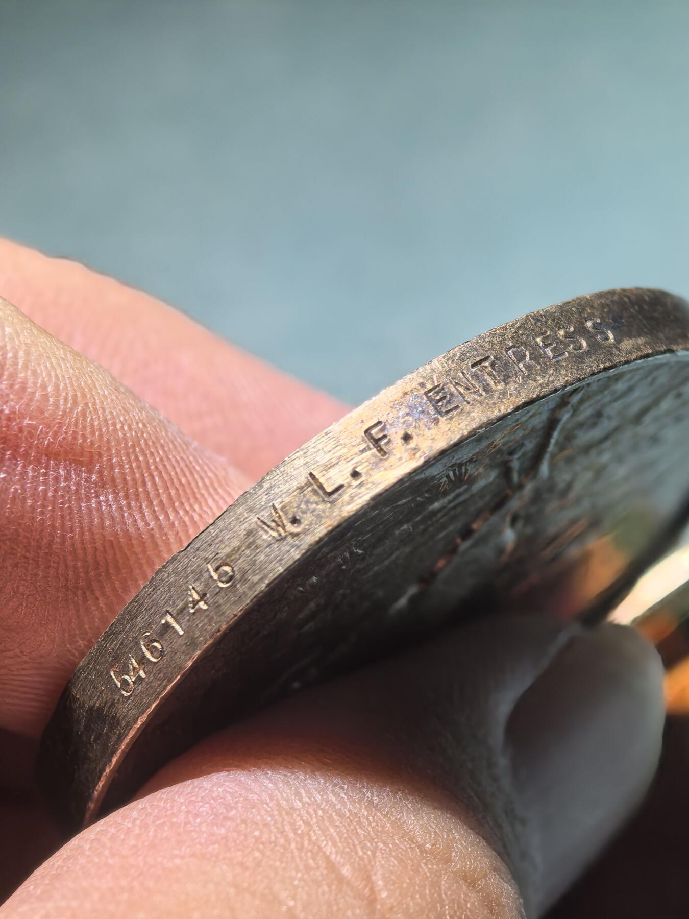 盛世勋华——号角文化勋章邮票专场拍卖第289期 英国二战非洲服役奖章 南非版 带边铭 银制