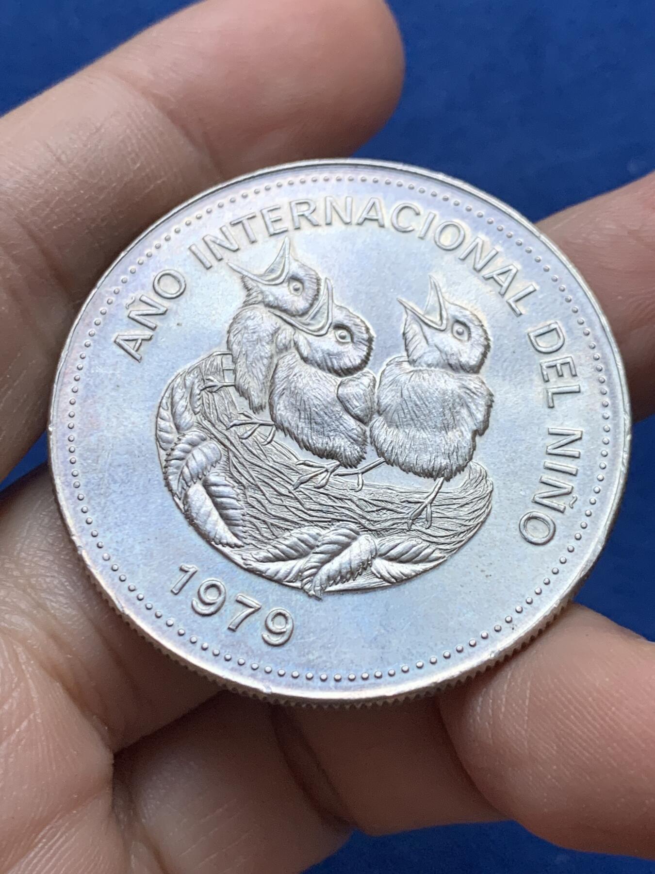 《竞宝斋》第442场 周日，周一，2场连拍 （全场包邮） 1979年哥斯达黎加联合国儿童基金会国际儿童年100科朗大银币 少见品种，发行量仅9500枚，重35克，925银