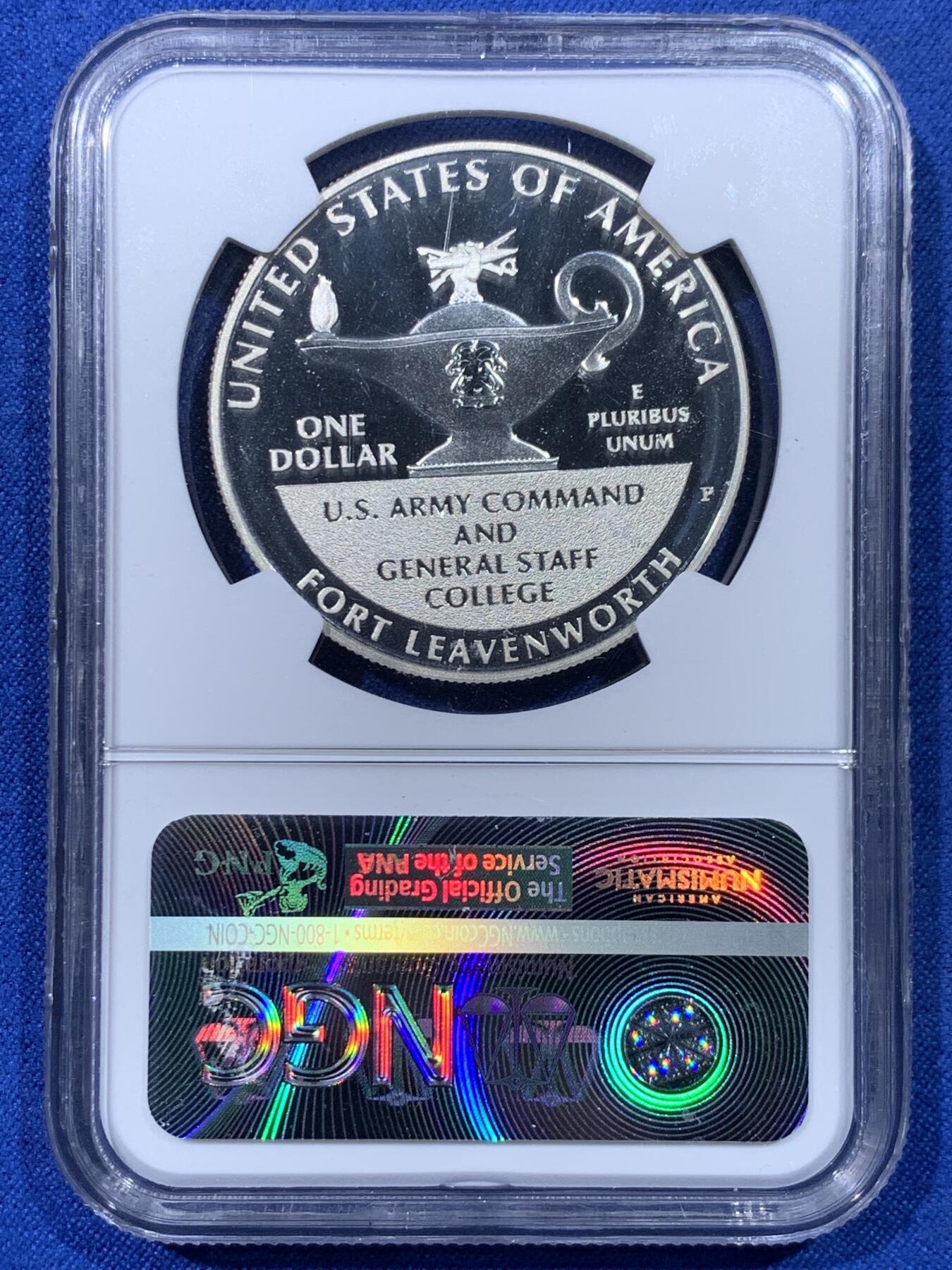 《竞宝斋》第442场 周日，周一，2场连拍 （全场包邮） NGC PF69UC 美国2013年P版五星上将1美元大银币