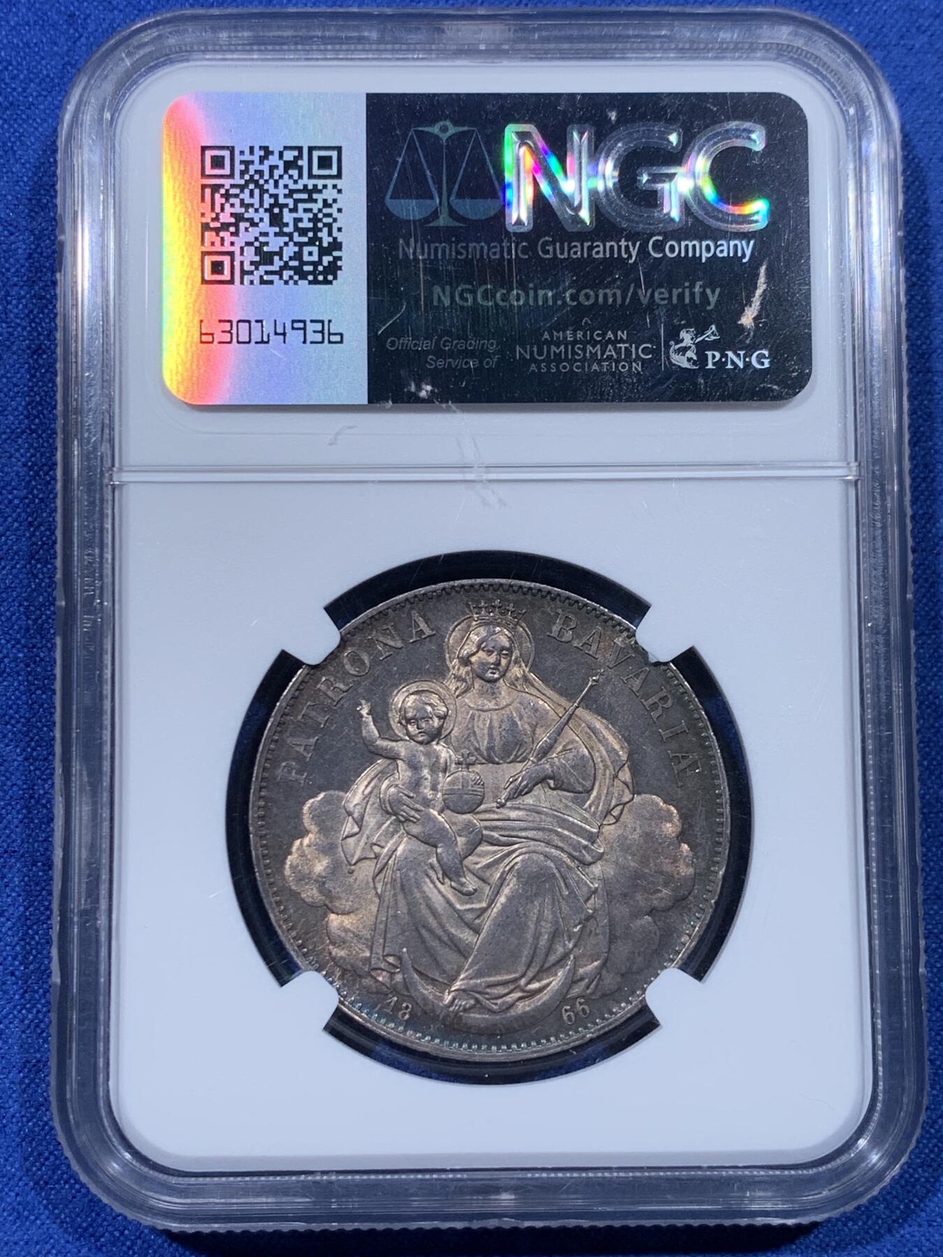《竞宝斋》第442场 周日，周一，2场连拍 （全场包邮） NGC MS63 德国 巴伐利亚 1866 圣母抱婴泰勒 银币 玫瑰色包浆 十分养眼