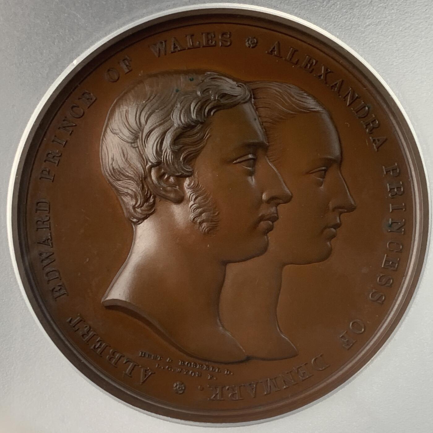 掌中浮雕-藏着的欧洲第043场 PCGS SP67 : 1863年英国威尔士亲王爱德华与丹麦亚历山德拉公主大婚纪念铜章，63mm