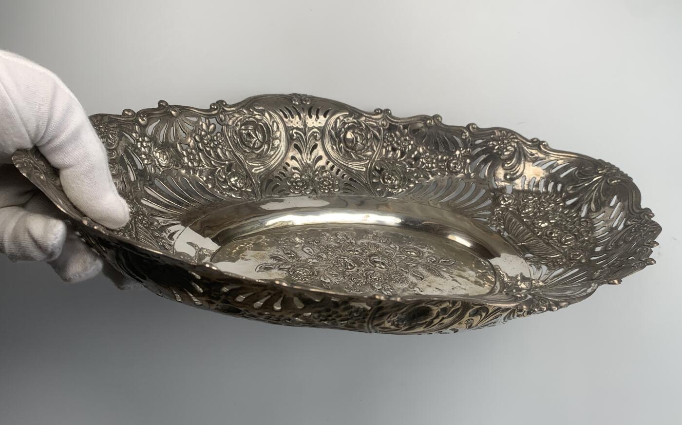 掌中浮雕-藏着的欧洲第043场 190X德国800银椭圆果篮，264*570mm，639g