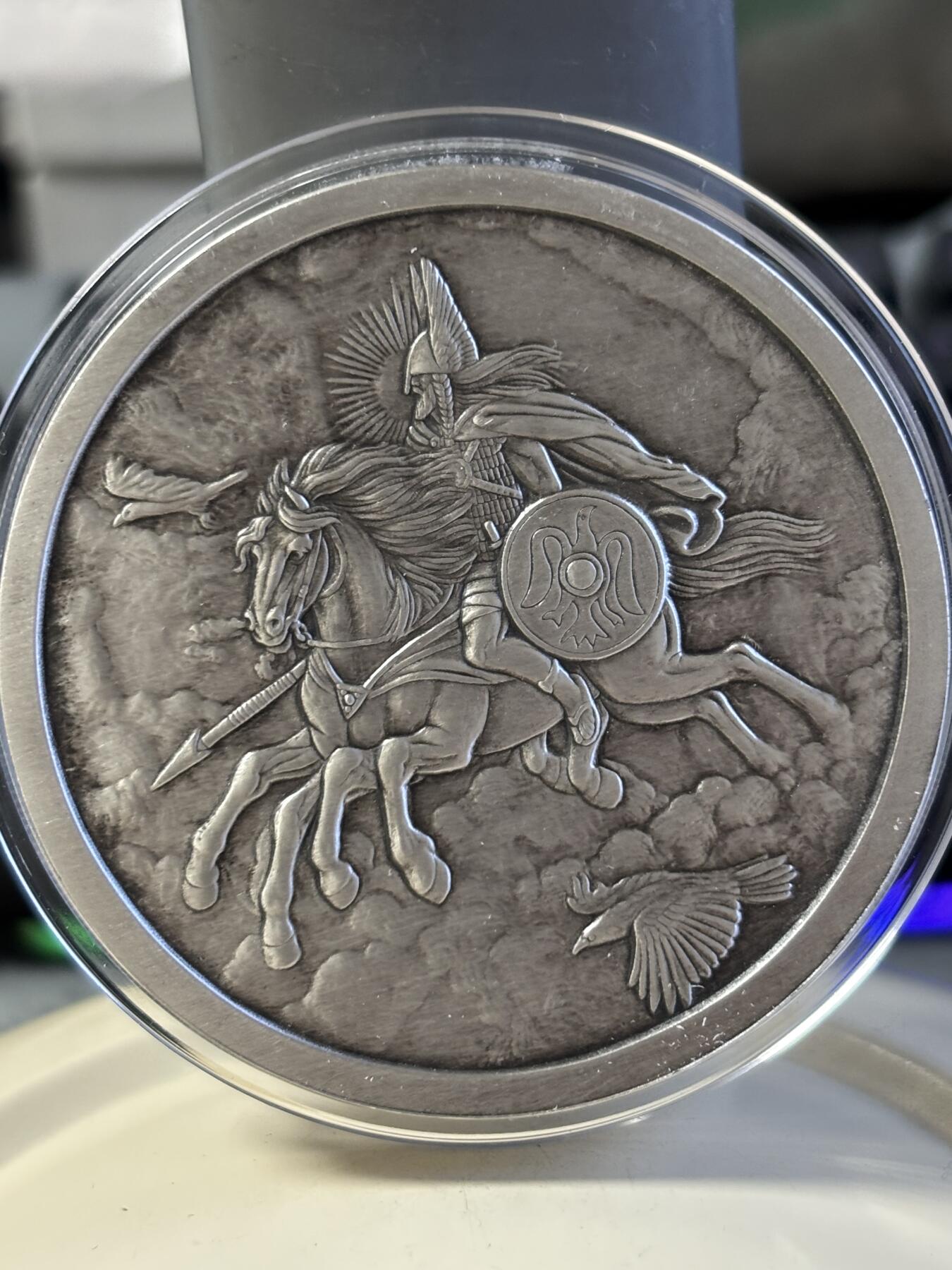 第183期拍卖 北欧神话生物5盎司纪念银章带盒证书，直径63毫米，999银