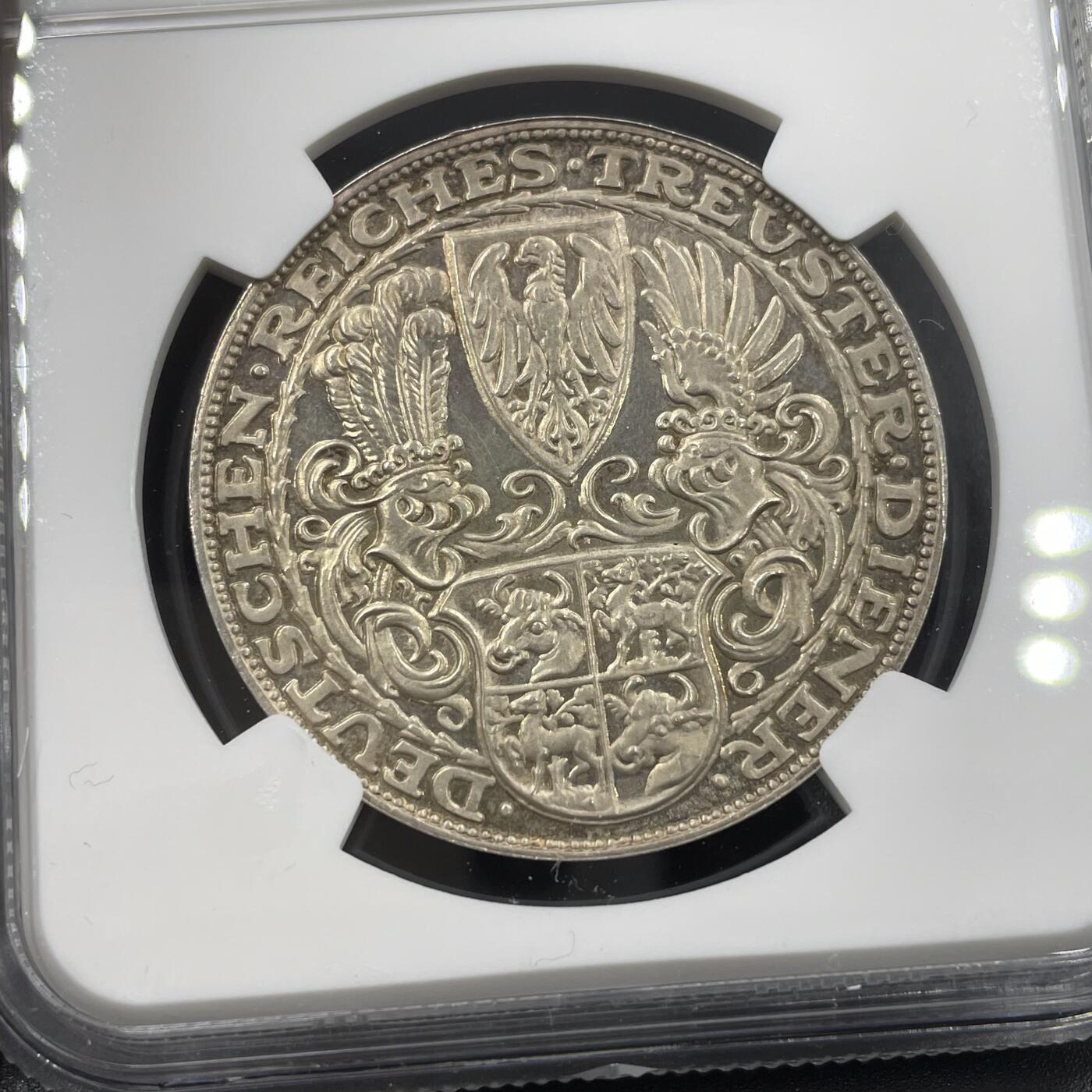 「木头集藏」章牌精品专场！ 1927年德国魏玛共和国兴登堡总统80大寿5马克银币章，MS 62。