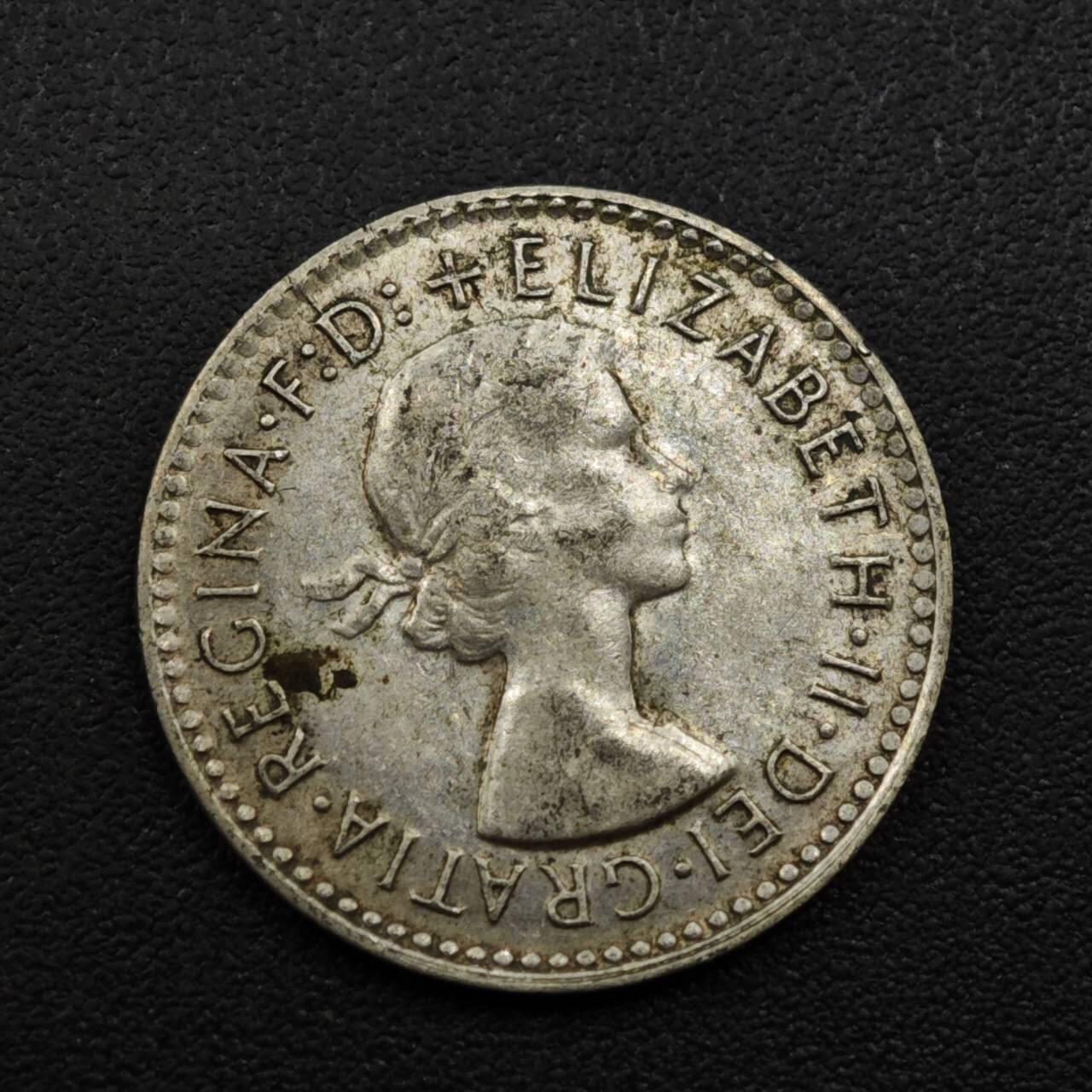 【淘币小摊】实时拍第八百零九拍   散币场   满百包邮可预留二周 每周一统一发货   澳大利亚1957年伊丽莎白二世3便士银币