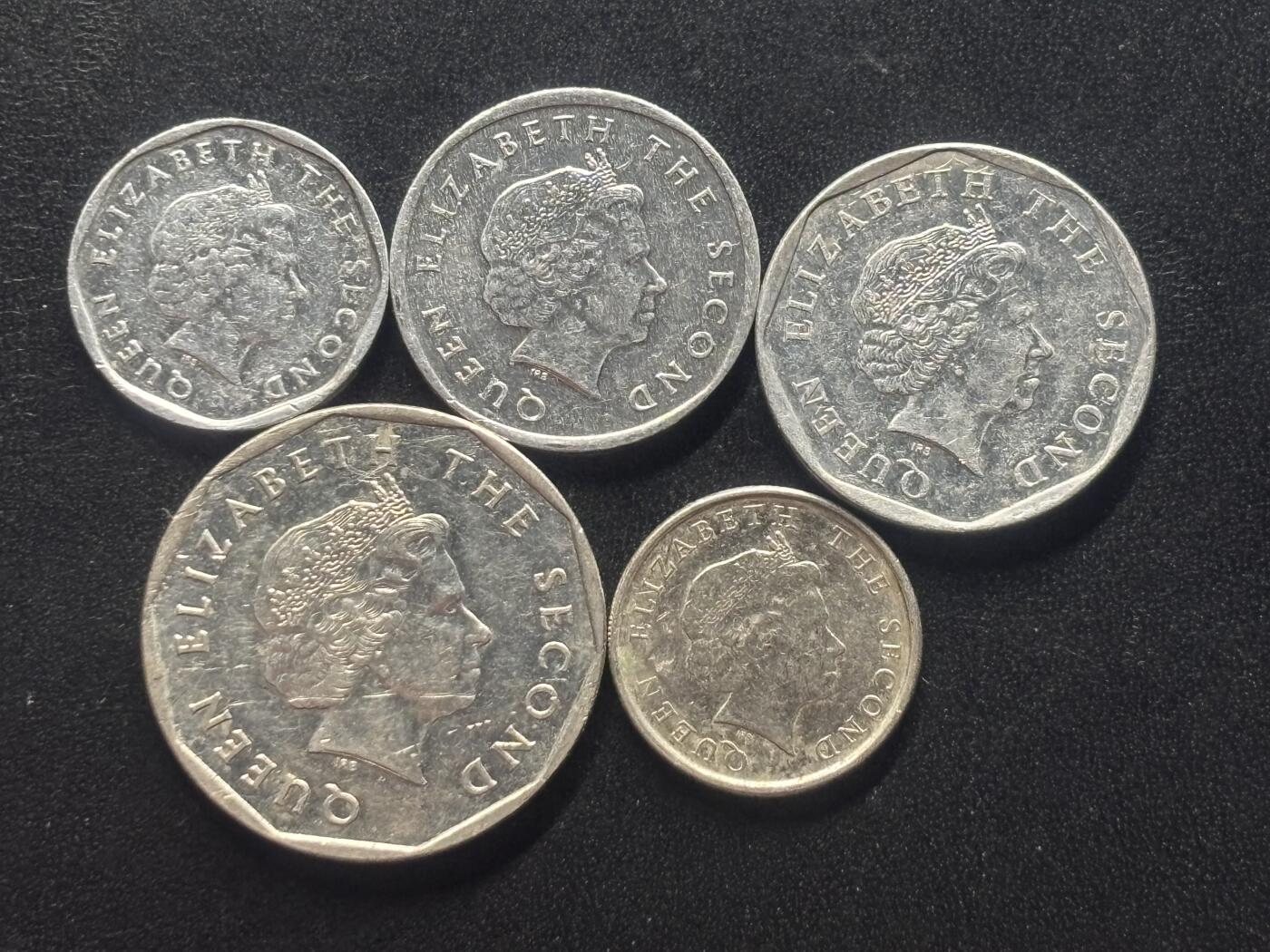 邮泉阁限时拍卖第三十七场 英国殖民地、属地硬币专场（硬币在国外。请付邮费6元。） 英属东加勒比老年版5枚