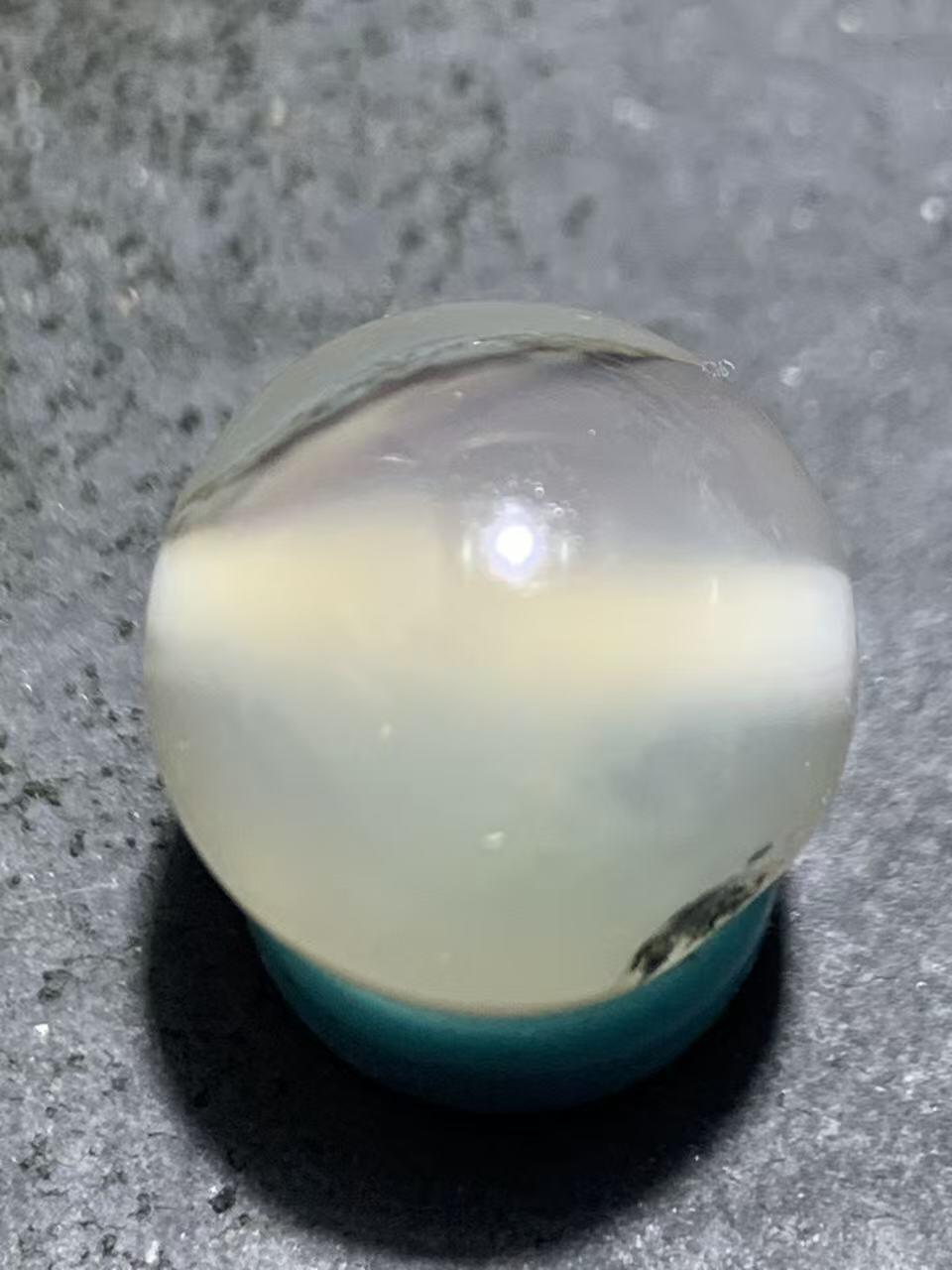 原皮海洋玉髓通货随形圆珠一颗，