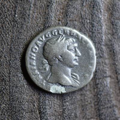 【良泉】第42期【自动场】12月4日晚19.30点开拍！99枚域外古代钱币专场  - 【藏家出品C】2.1克，罕见！古罗马帝国，公元103-111年随军造币厂打制，图拉真，边境狄纳里铜币