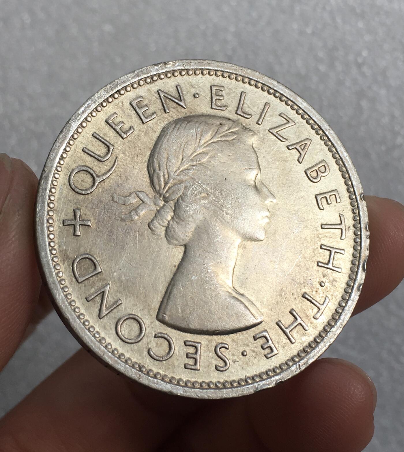 世界钱币专场拍卖 每周二开拍 英属南罗得西亚1953年伊丽莎白二世一克朗大银币