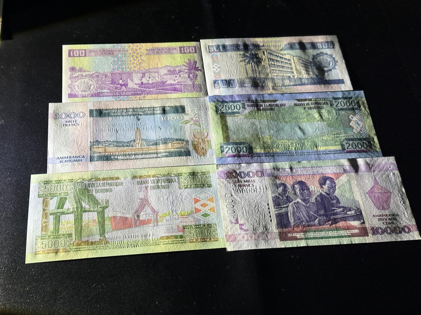 《外钞收藏家》第五百八十八期（优质场）（本平台长期征集拍品、欢迎藏友们联系合作） 布隆迪100-1万 六张一起 全新UNC