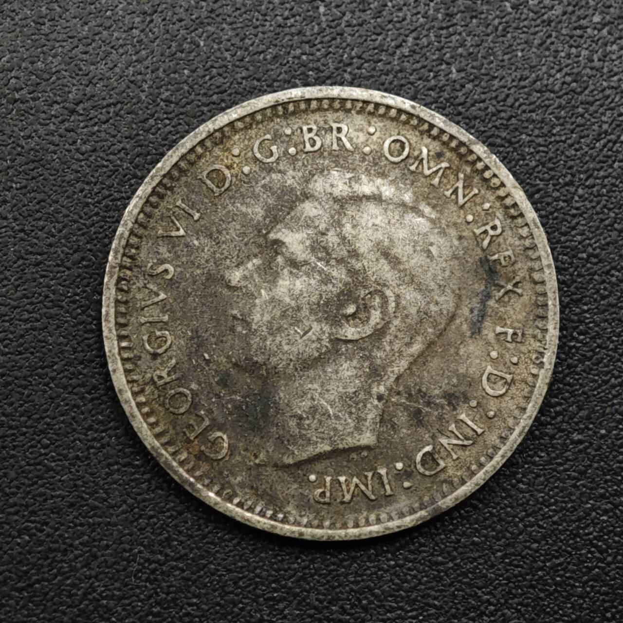 【淘币小摊】实时拍第八百零九拍   散币场   满百包邮可预留二周 每周一统一发货   澳大利亚1943年乔治六世3便士银币