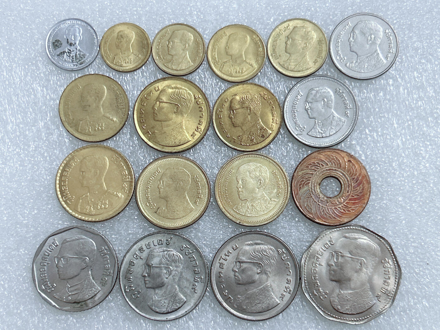 第一海外回流一元起拍收藏 散集专场  第272期 泰国硬币18枚 无重复 原光好品