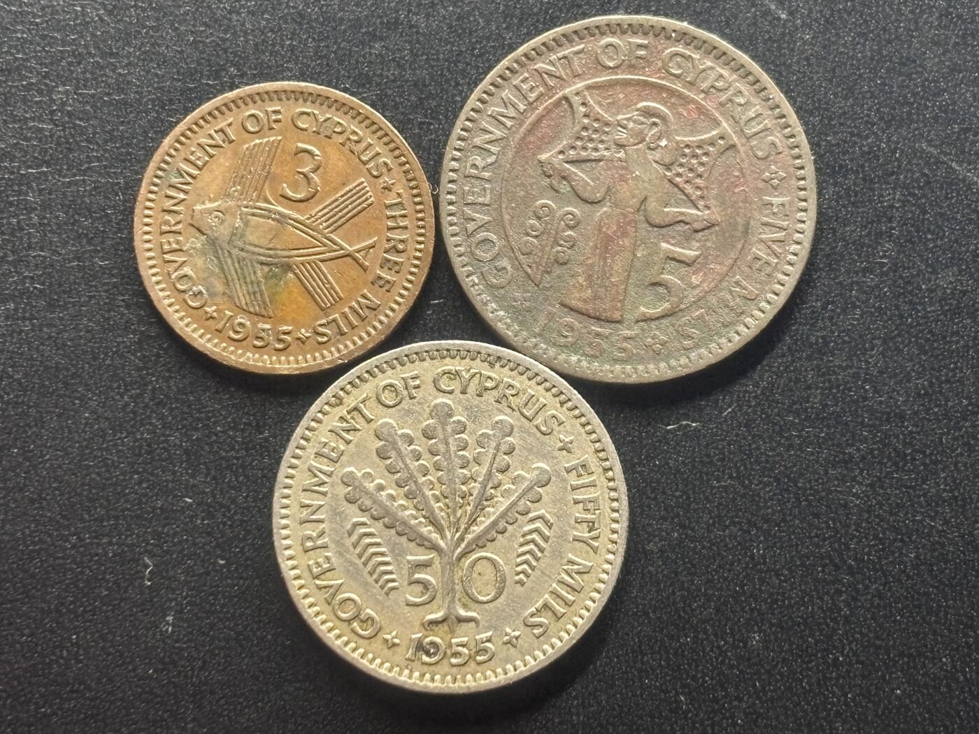邮泉阁限时拍卖第三十七场 英国殖民地、属地硬币专场（硬币在国外。请付邮费6元。） 英属塞浦路斯伊丽莎白3枚