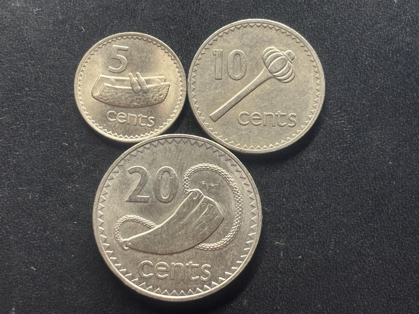 邮泉阁限时拍卖第三十七场 英国殖民地、属地硬币专场（硬币在国外。请付邮费6元。） 英属伊丽萨白青年版3枚