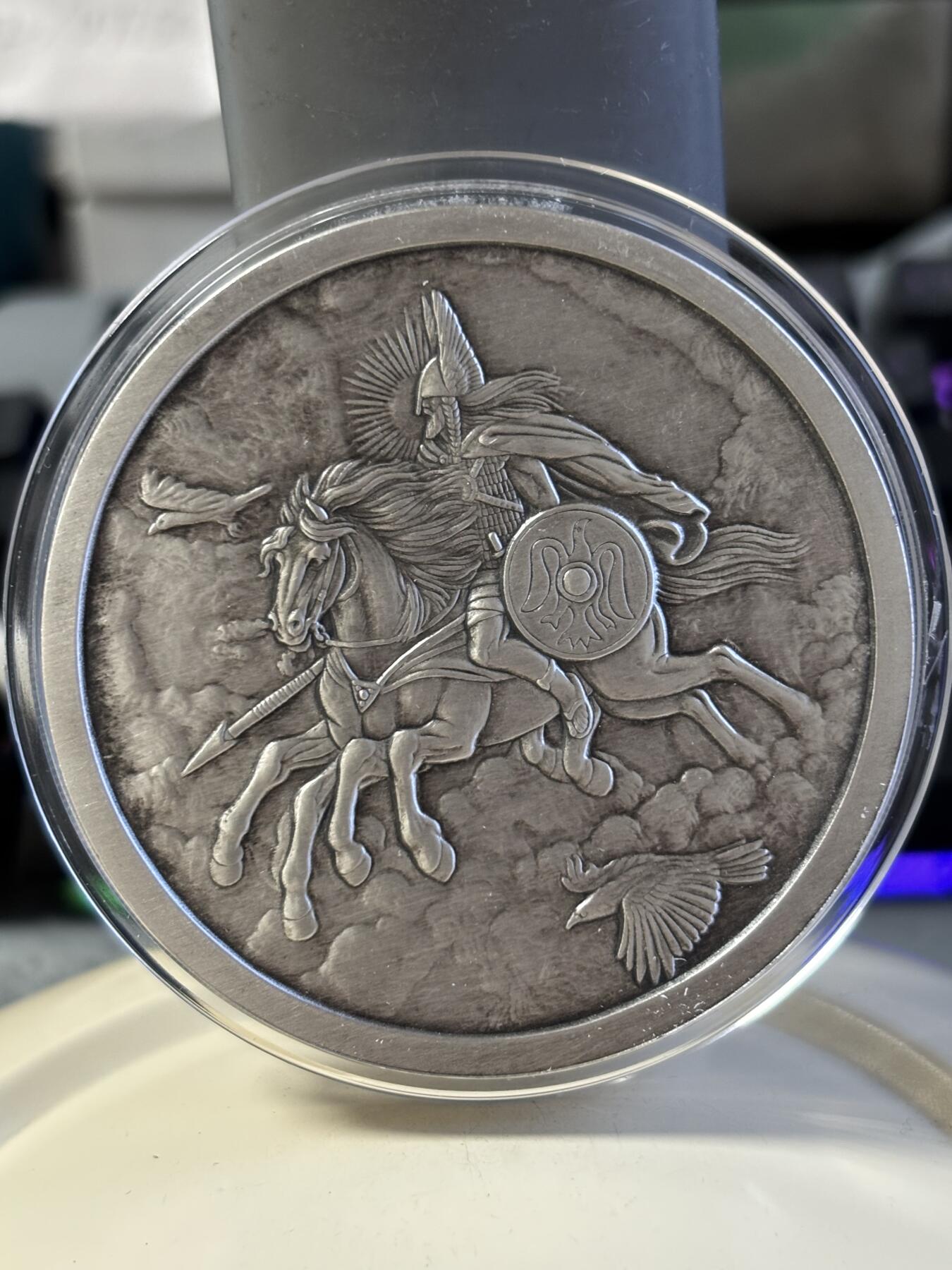 第183期拍卖 北欧神话生物5盎司纪念银章带盒证书，直径63毫米，999银