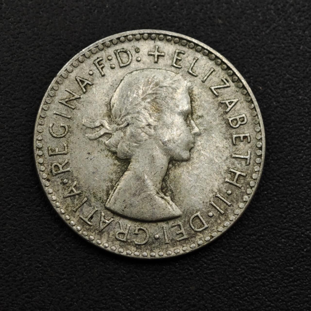 【淘币小摊】实时拍第八百零九拍   散币场   满百包邮可预留二周 每周一统一发货   澳大利亚1962年伊丽莎白二世3便士银币