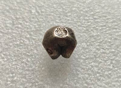 瓶子🏺第218期拍卖会  拉玛三世四世屁股锭银锭  1泰铢银锭  深打好品  这个品种好品越来越贵  目前基本都在150刀以上了