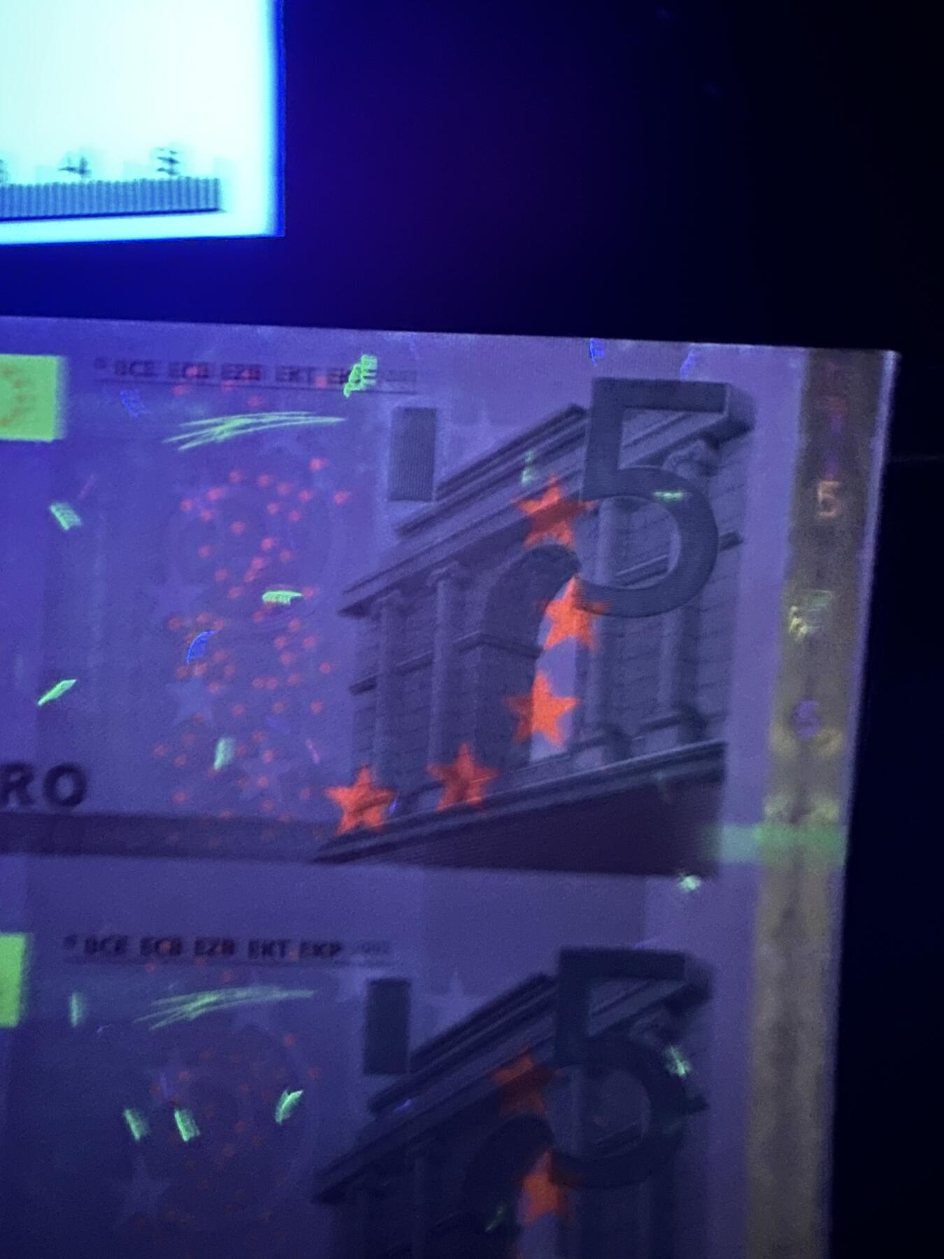 《外钞收藏家》第五百八十八期（优质场）（本平台长期征集拍品、欢迎藏友们联系合作） 一签5欧元 2连体和1995年1美元2连体 全新不绝 有潮