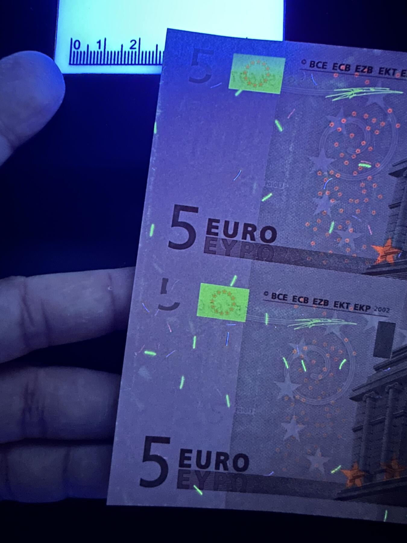 《外钞收藏家》第五百八十八期（优质场）（本平台长期征集拍品、欢迎藏友们联系合作） 一签5欧元 2连体和1995年1美元2连体 全新不绝 有潮