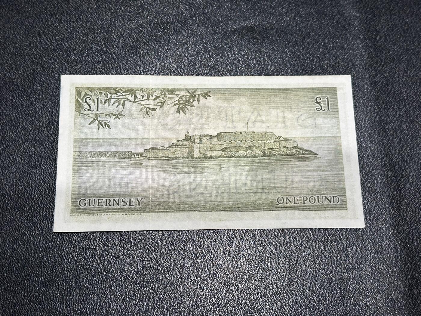 《外钞收藏家》第五百八十八期（优质场）（本平台长期征集拍品、欢迎藏友们联系合作） 格恩西1镑 精美票面 非全新 品相如图