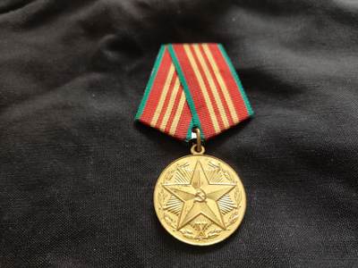 时顺第二十六拍 - 苏联克格勃版三级圆满服役奖章