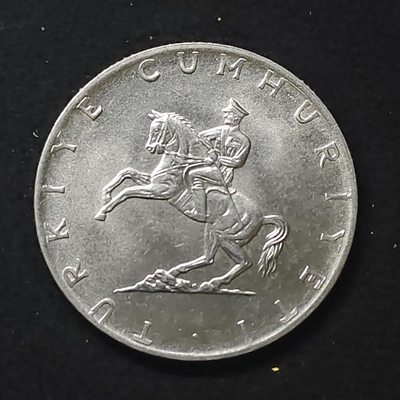 【全场包邮】纯粹捡漏拍480场（免费代拍第17场） 土耳其1977年凯末尔将军5里拉