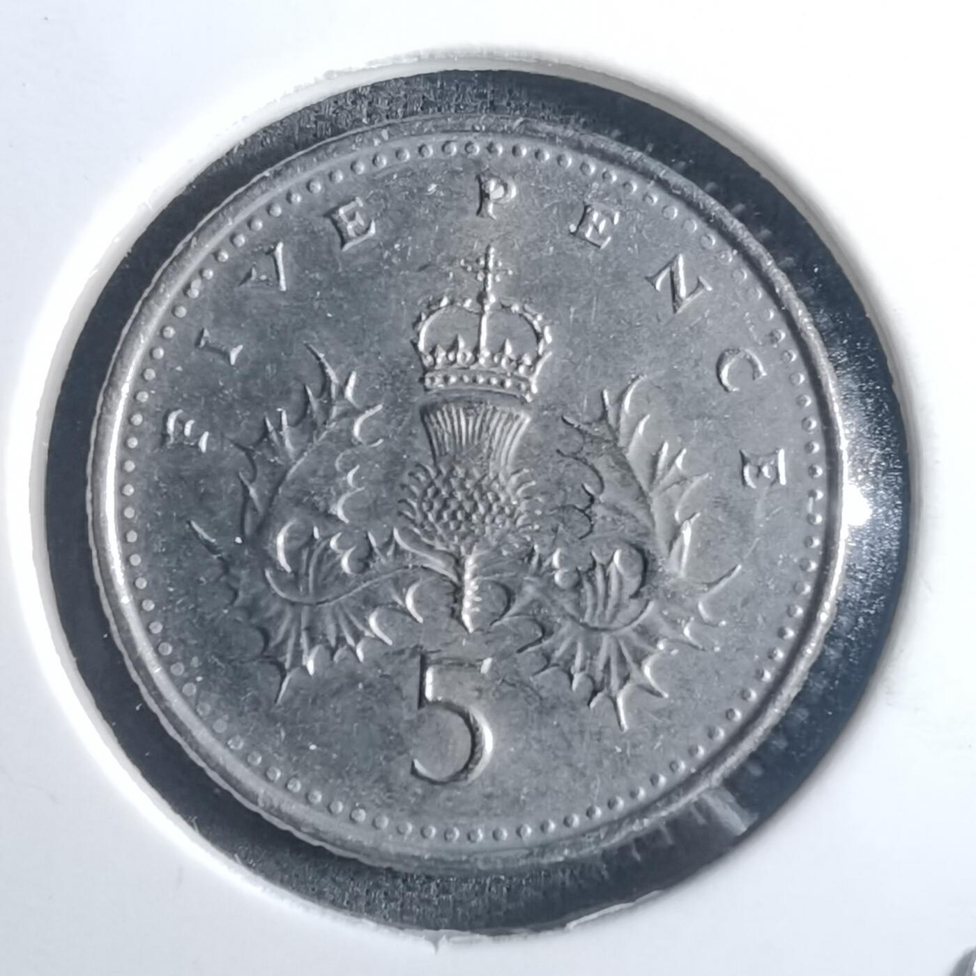 沼泽如烟--第914场 英国2000年5便士