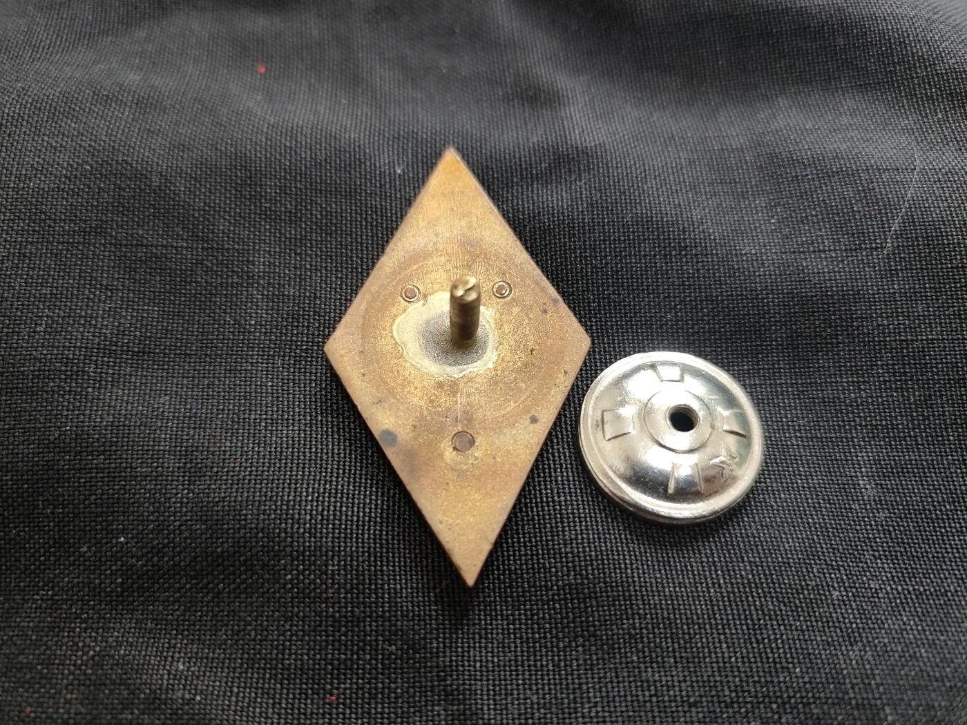 时顺第二十六拍 苏联高等军校毕业证章，61年早期版