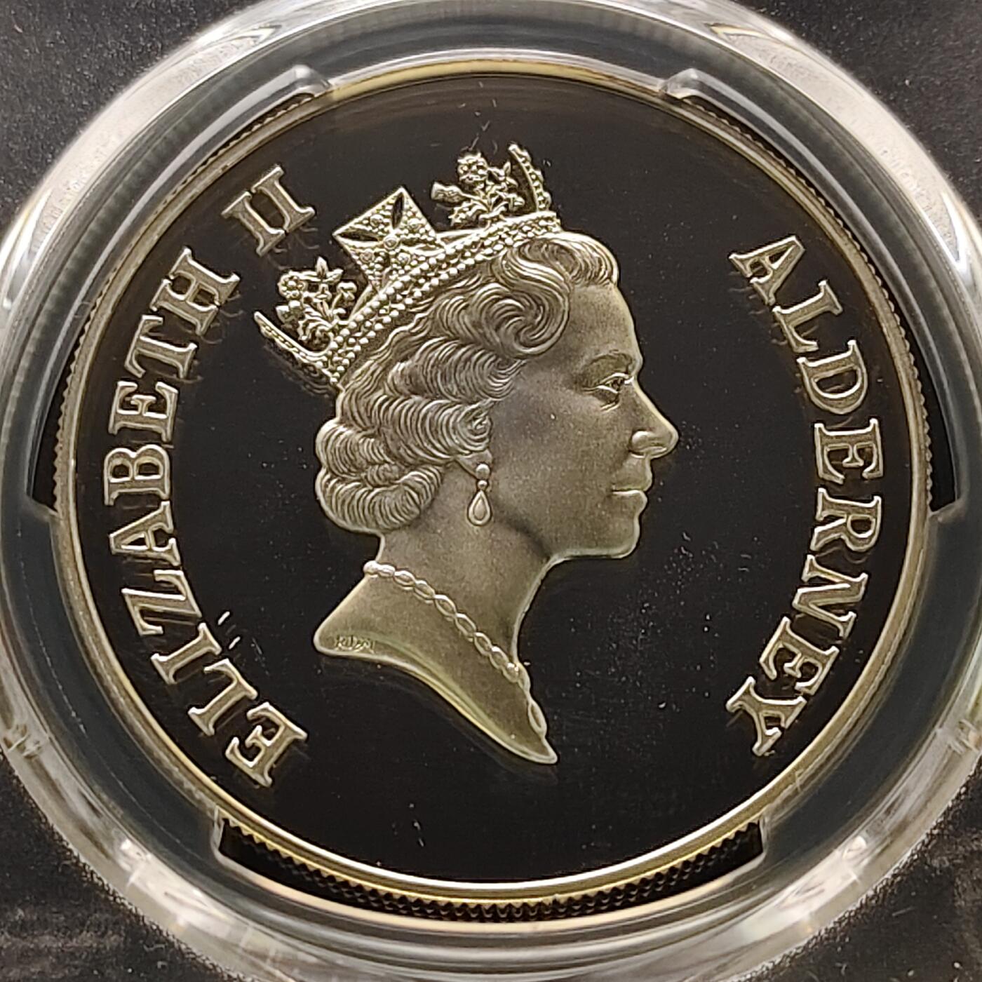 【全场包邮】纯粹捡漏拍481场（免费代拍第18场） 奥尔德尼1997年2镑女王金婚局部镀金精制克朗型纪念银币-PCGS PR69 DCAM