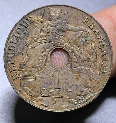 外国优质老铜币银币，周六九点倒数截拍，满百包邮，可寄存半年，喜欢朋友微信扫描二维码可直接参拍 - 带光法属印支1938年百分之一