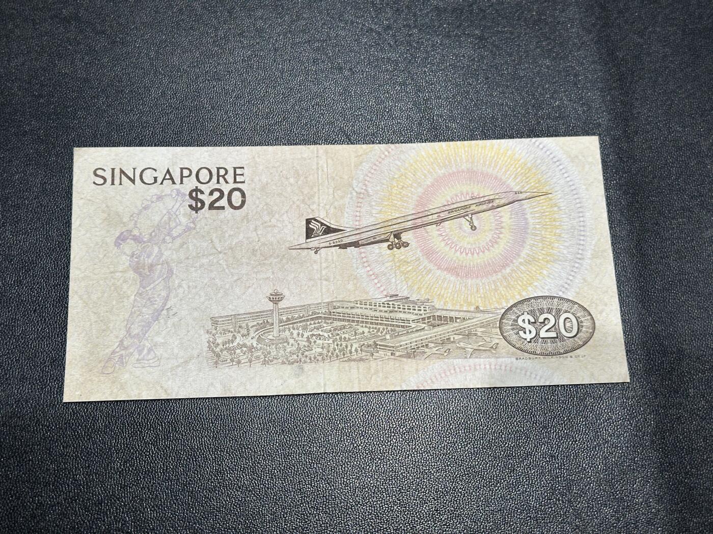 《外钞收藏家》第五百八十八期（优质场）（本平台长期征集拍品、欢迎藏友们联系合作） 新加坡鸟版20元 非全新 品相如图