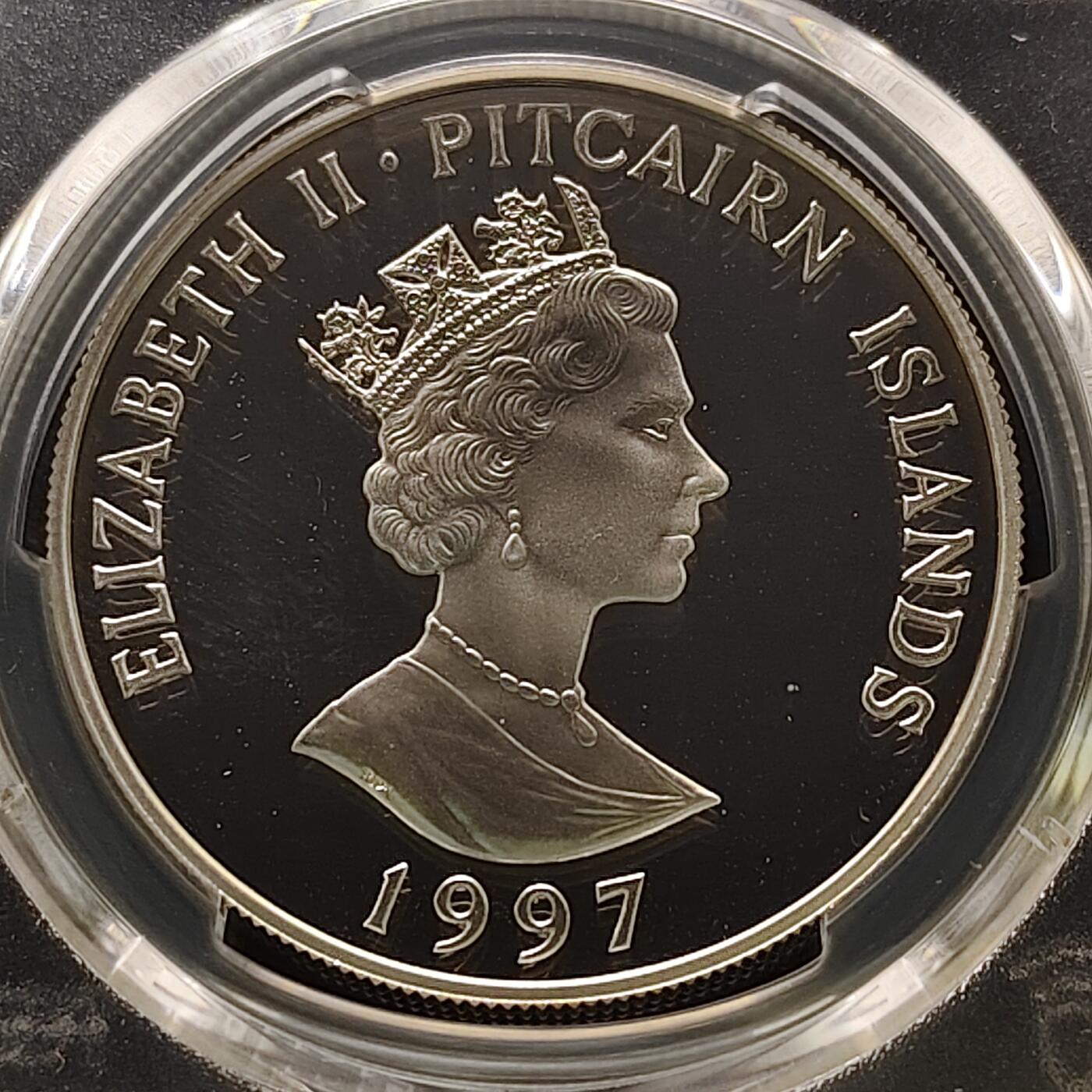 【全场包邮】纯粹捡漏拍481场（免费代拍第18场） 英属皮特凯恩1997年10元女王金婚局部镀金精制克朗型纪念银币-PCGS PR68 DCAM