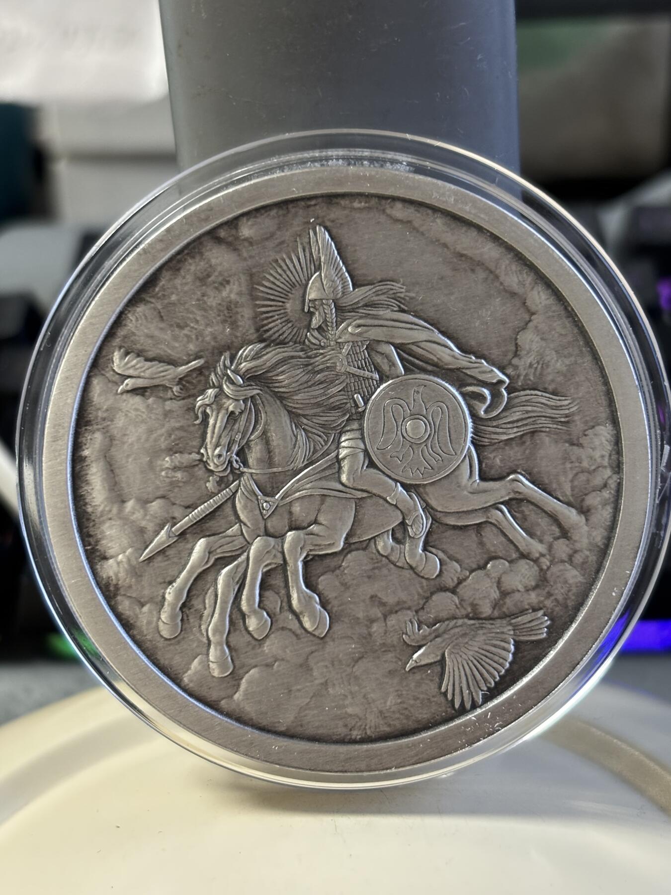 第183期拍卖 北欧神话生物5盎司纪念银章带盒证书，直径63毫米，999银