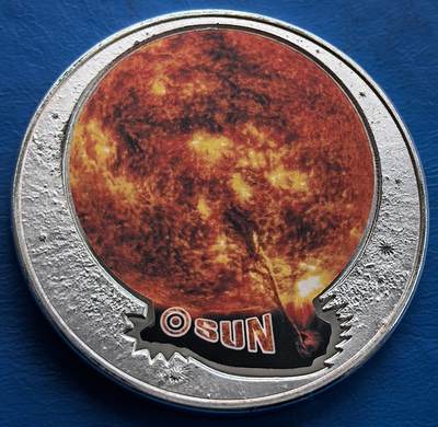 外国优质老铜币银币，周六九点倒数截拍，满百包邮，可寄存半年，喜欢朋友微信扫描二维码可直接参拍 - 俄罗斯太阳镀银彩色纪念章，直径39.8mm，重29.2克