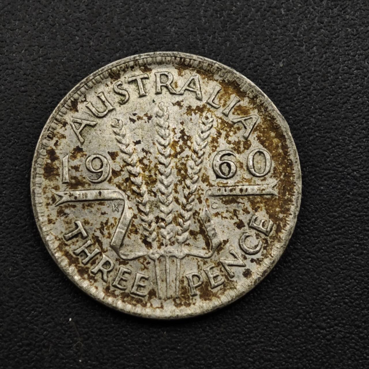 【淘币小摊】实时拍第八百零九拍   散币场   满百包邮可预留二周 每周一统一发货   澳大利亚1960年伊丽莎白二世3便士银币