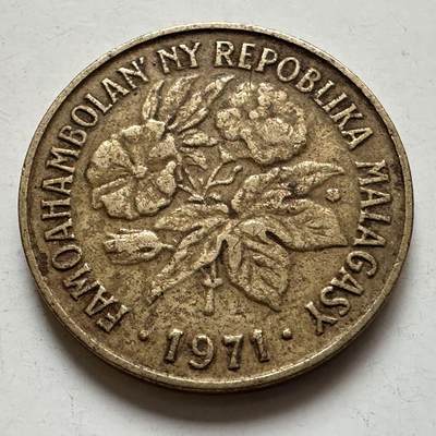 🌹外币初藏🌹🐯2025年第132场  每周二四六晚8️⃣点 接代拍 - 马达加斯加1971年20法郎