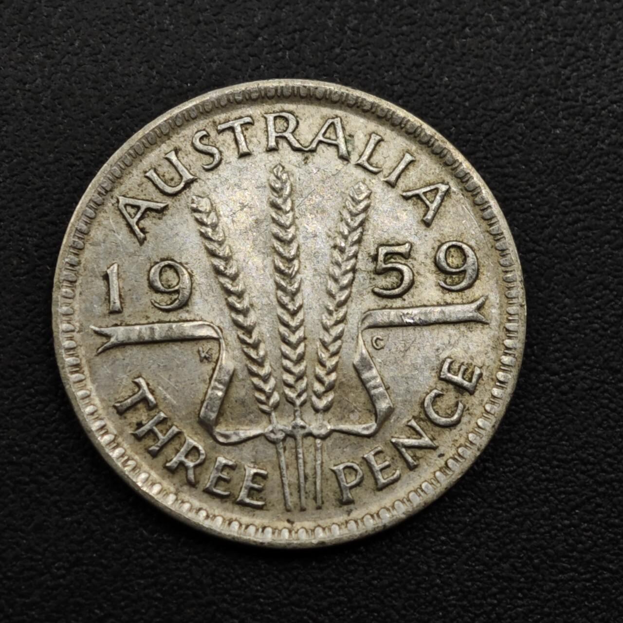 【淘币小摊】实时拍第八百零九拍   散币场   满百包邮可预留二周 每周一统一发货   澳大利亚1959年伊丽莎白二世3便士银币