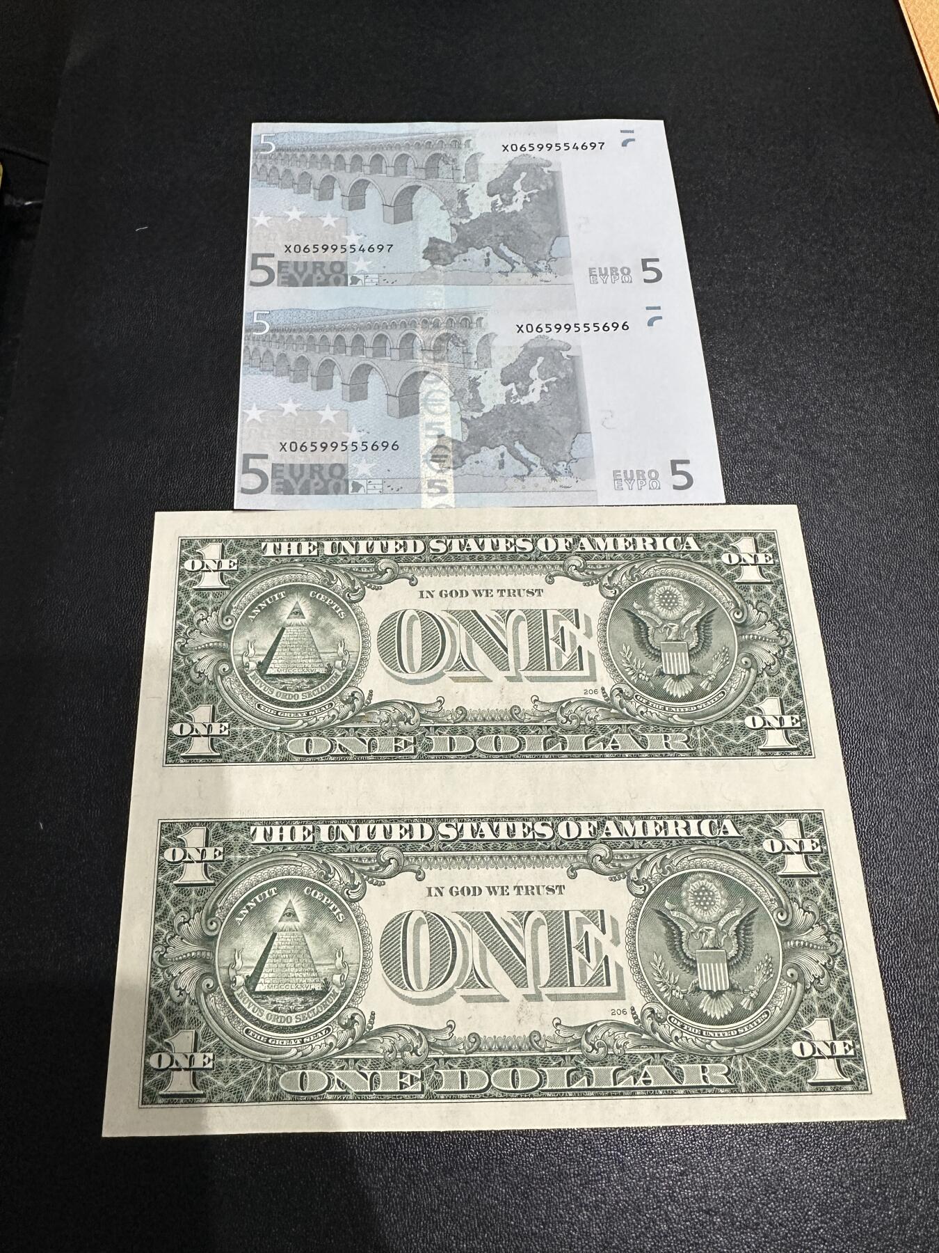 《外钞收藏家》第五百八十八期（优质场）（本平台长期征集拍品、欢迎藏友们联系合作） 一签5欧元 2连体和1995年1美元2连体 全新不绝 有潮