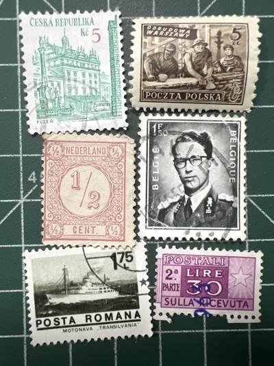 第1061 邮票专场 （无押金，捡漏，全场50包邮，偏远地区除外，接收代拍业务，本店十天发一次货） - 邮票16