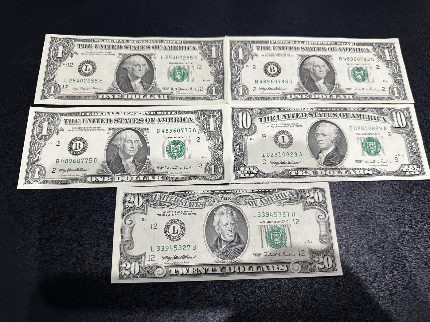 《外钞收藏家》第五百八十八期（优质场）（本平台长期征集拍品、欢迎藏友们联系合作） 美国小头版1-20美元 5张一起 非全新 品相如图