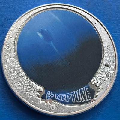 外国优质老铜币银币，周六九点倒数截拍，满百包邮，可寄存半年，喜欢朋友微信扫描二维码可直接参拍 - 俄罗斯海王星镀银彩色纪念章，直径39.8mm，重29.2克
